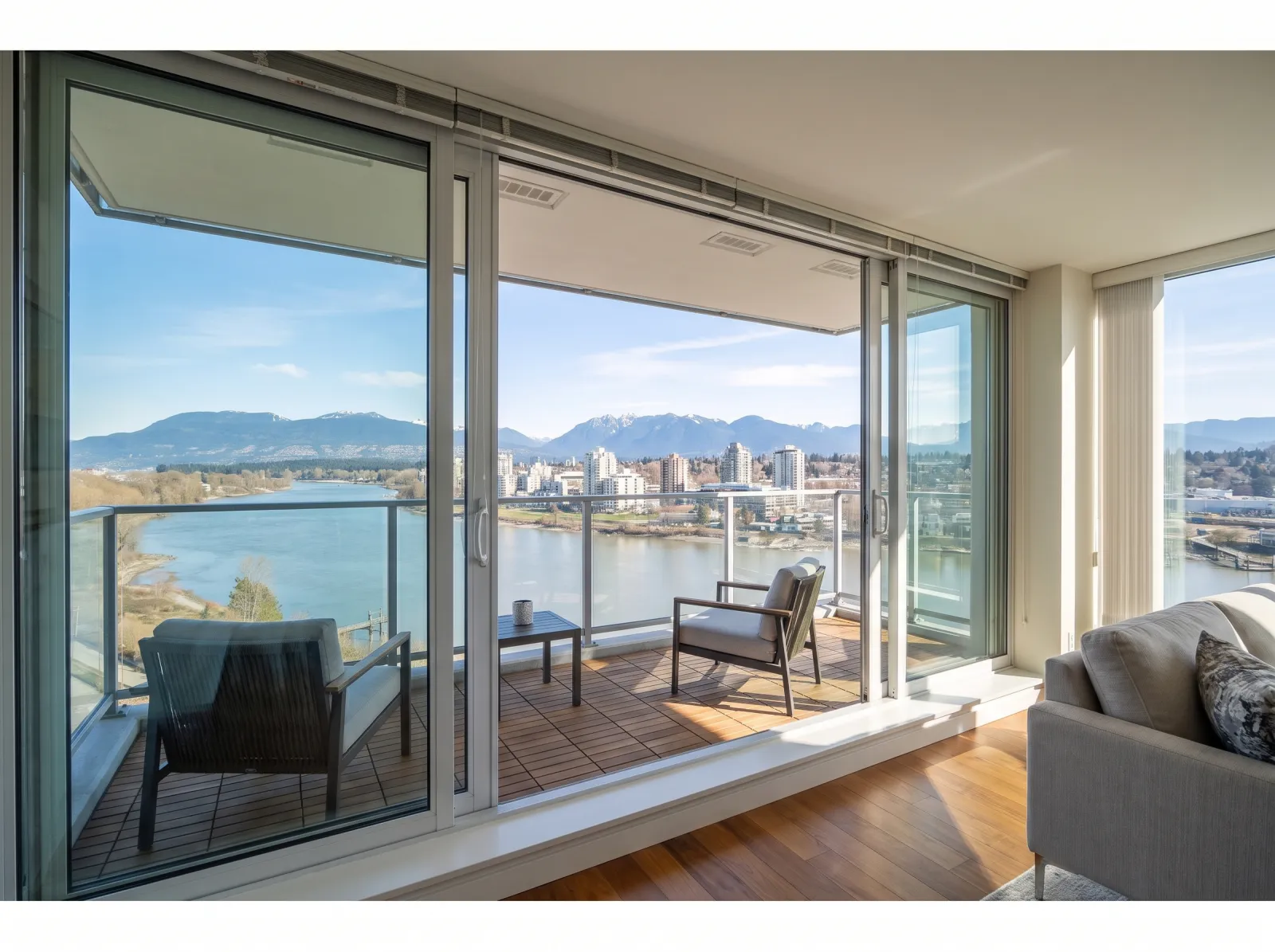 Condo balcony view with the Snaptolist finish